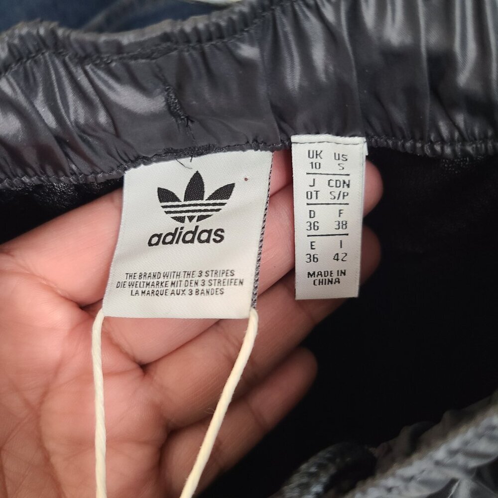 ADIDAS ORIGINALS R.Y.V. Pants Track Pants Sz Small Black Frozen Green NWT - Picture 3 of 7